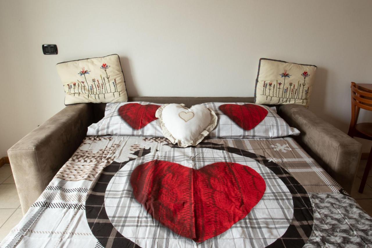Casa Vacanze Valeria ซอนดริโอ ภายนอก รูปภาพ